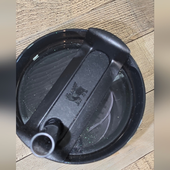 Stanley 2024 Elpheba 20 Oz Quencher Tumbler - Picture 4 of 4